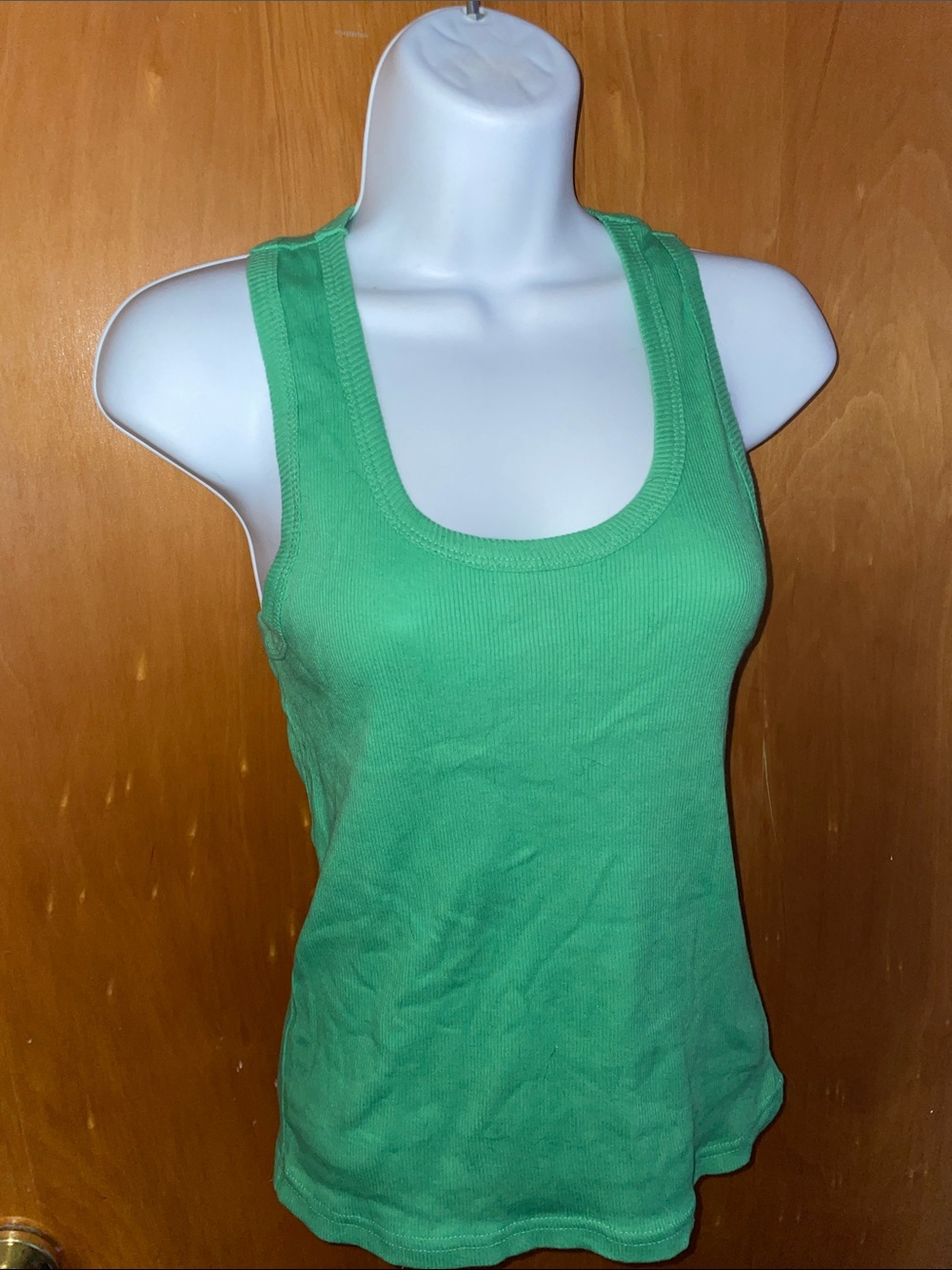 Green Ribbed Tank 💚 - Picture 4 of 9